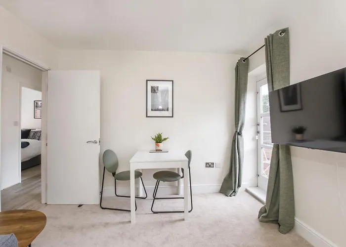 Riverside Retreat - Centre * ヨーク